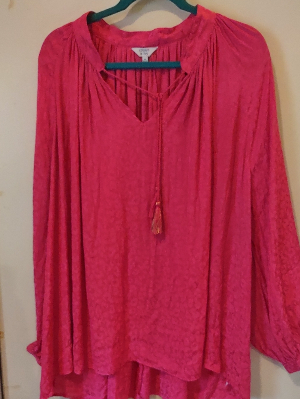 crown & ivy Hot Pink Tassel Peasant Tunic